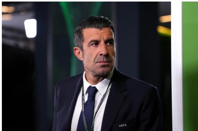 Luis Figo kêu gọi Real Madrid tranh giành Nico Williams khỏi Barcelona