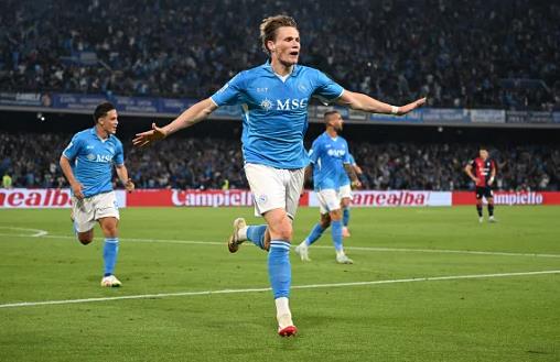 Napoli bác bỏ lời đề nghị khủng từ Al-Hilal dành cho Scott McTominay