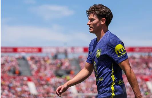 Julian Álvarez: Sao mai rực sáng giữa vòng xoáy săn đón của Arsenal, Liverpool và các ông lớn