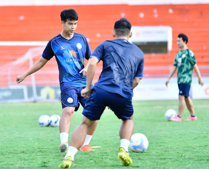 Vòng 25 V.League: Cuộc đua vô địch và cuộc chiến trụ hạng căng thẳng