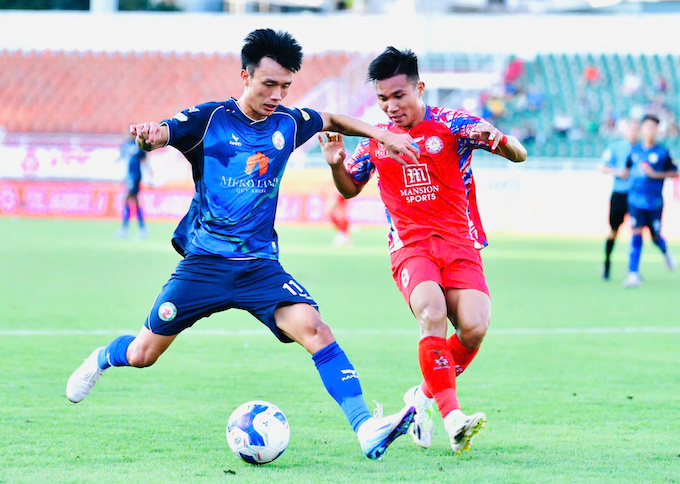 HLV Bùi Đoàn Quang Huy và hành trình đầy gian khó cùng CLB Bình Định