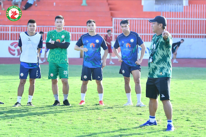 Thất bại sốc của Bình Định trước CAHN: Bài học cay đắng trong cuộc đua trụ hạng