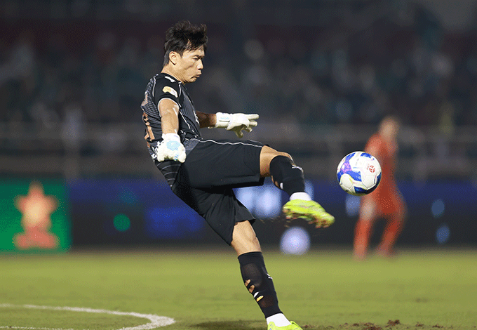 Bùi Tiến Dũng: Người hùng thầm lặng đưa SHB.ĐN trụ hạng V.League