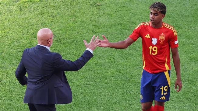 HLV De la Fuente lên tiếng bảo vệ thần đồng Lamine Yamal trước làn sóng chỉ trích