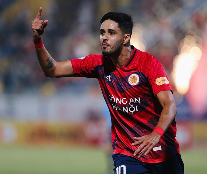 Những câu chuyện khó đỡ cuối mùa giải V.League: Từ thẻ đỏ gây tranh cãi đến trách nhiệm của các chủ đội bóng