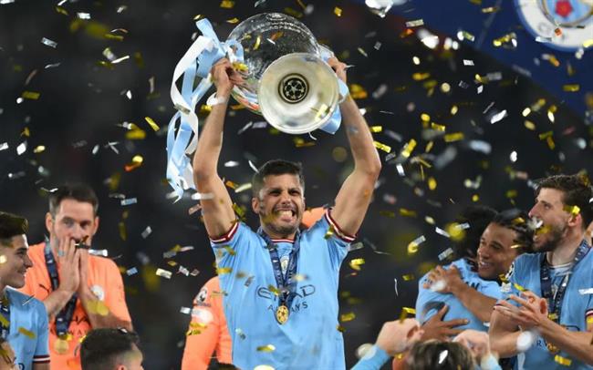 Real Madrid nhắm đến Rodri sau khi vụ Zubimendi đổ bể