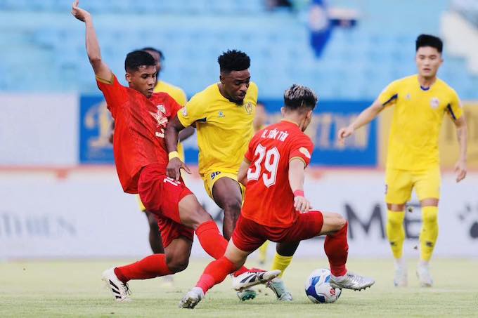 Quảng Nam FC: Cuộc chiến trụ hạng đầy cam go