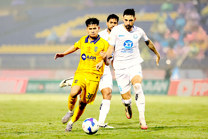 SLNA: Cuộc chiến trụ hạng đầy cam go ở V.League 2023