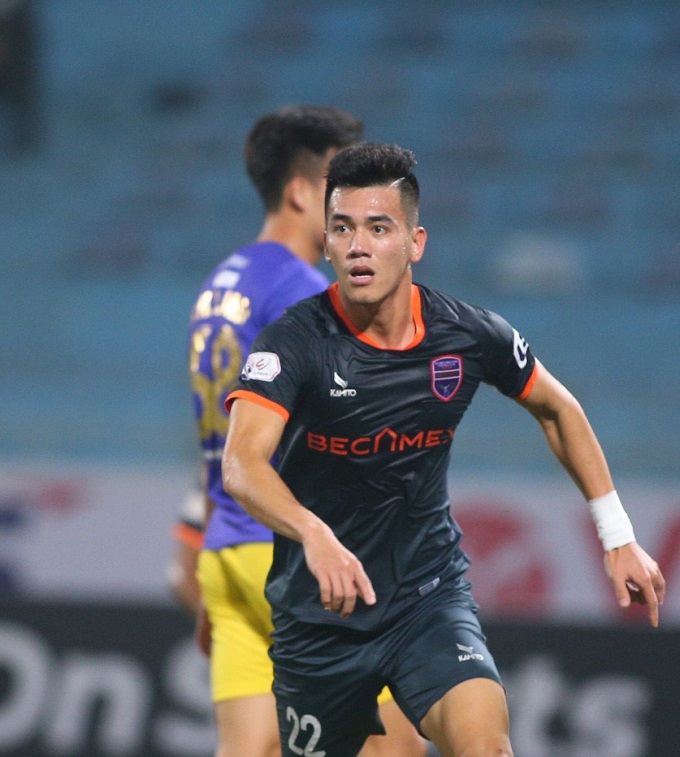 Vua phá lưới V.League 2024/25: Cuộc đua hấp dẫn và bất ngờ