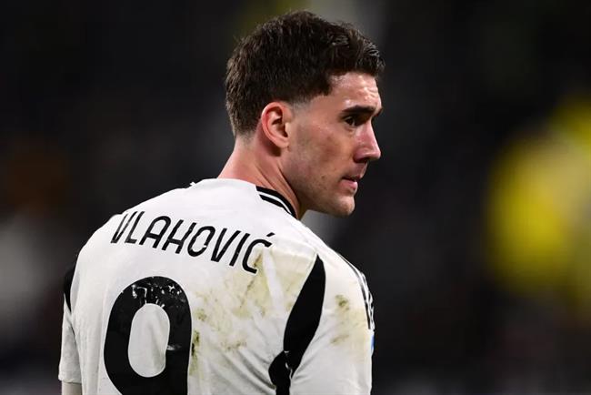 MU đối mặt khó khăn trong việc chiêu mộ tiền đạo, Vlahovic chọn AC Milan