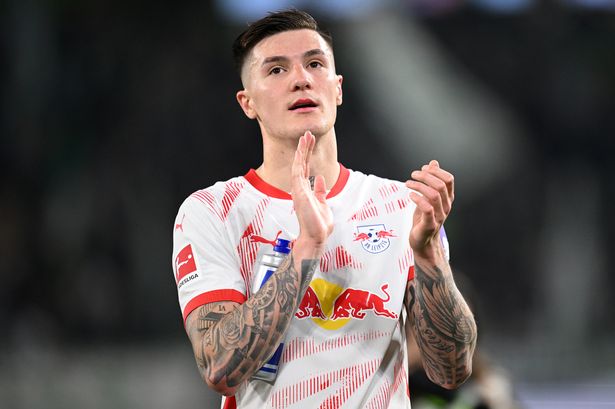 Manchester United: Cuộc cách mạng tái thiết vẫn còn dang dở