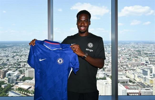 Chelsea chính thức chiêu mộ Jamie Gittens với mức phí kỷ lục