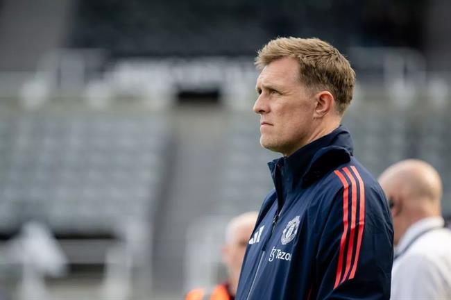 Huyền thoại Man United Darren Fletcher trở thành HLV trưởng U18