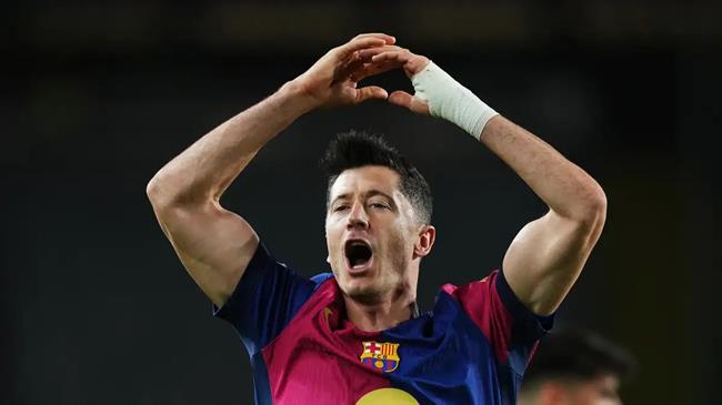Barcelona lên kế hoạch tìm người kế thừa Lewandowski: Haaland, Alvarez hay Isak?