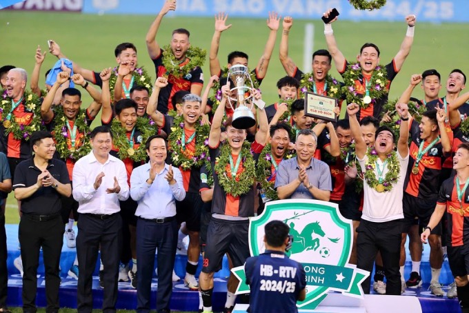 Mùa giải 2024/25: Tam Hùng Nam Định, Ninh Bình, Công an Hà Nội đăng quang thuyết phục