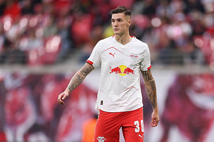 Arsenal và MU chạy đua giành chữ ký Sesko, tương lai Gyokeres sáng sủa