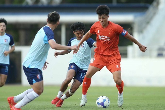 HLV Kim Sang Sik Dũng Cảm Thử Nghiệm Tiền Vệ Trung Tâm U23 Việt Nam