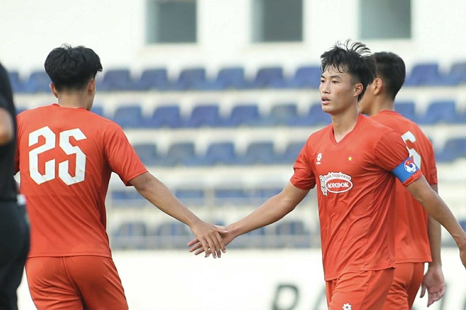HLV Kim Sang Sik gây bất ngờ với quyết định loại bỏ tài năng trẻ Lê Văn Thuận khỏi U23 Việt Nam