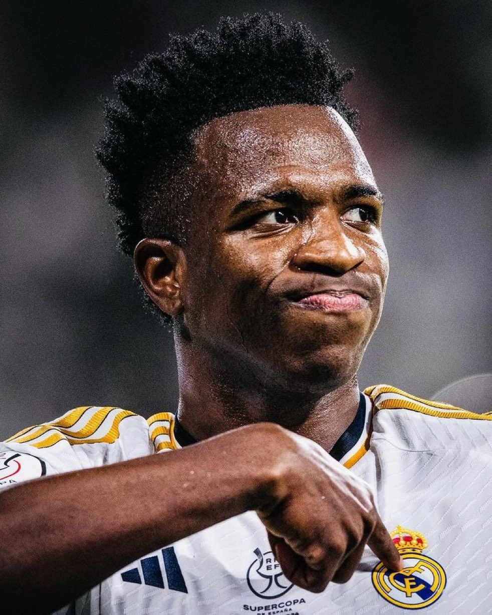 Luis Enrique từ chối chiêu mộ Vinicius Junior: PSG mất đi cơ hội, tương lai tiền đạo Brazil vẫn còn bỏ ngỏ
