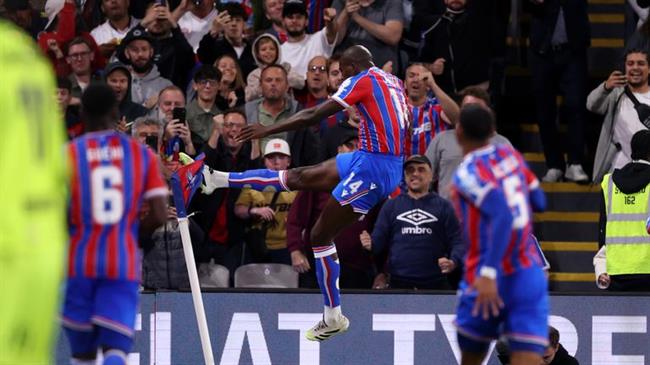 Crystal Palace khởi đầu mùa giải khá tốt