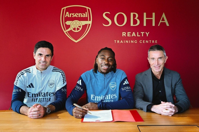 Eze gia nhập Arsenal