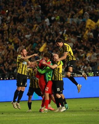 FC Kairat lần đầu giành vé dự Champions League