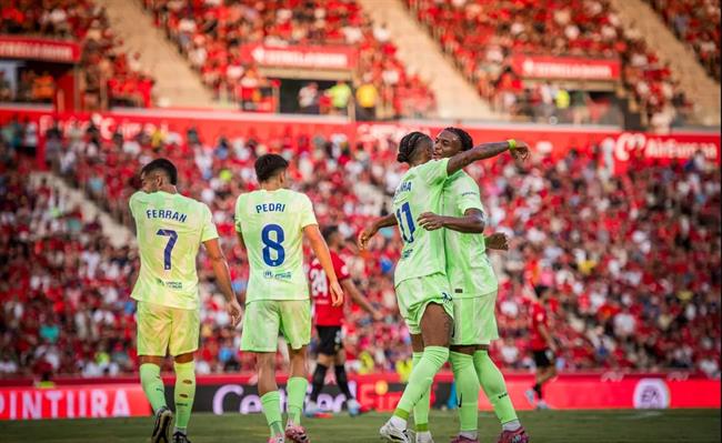Levante rất khó giành điểm trước Barca.