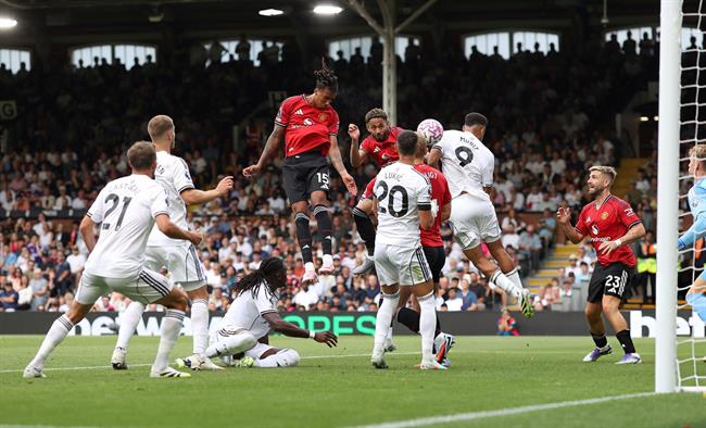 Fulham hòa Man United