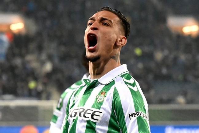 Antony và Real Betis