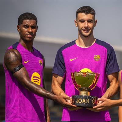 Rashford và Garcia trong màu áo Barca
