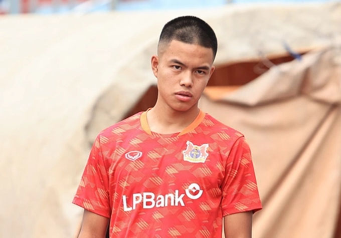 Trần Thành Trung trong buổi tập luyện cùng U23 Việt Nam