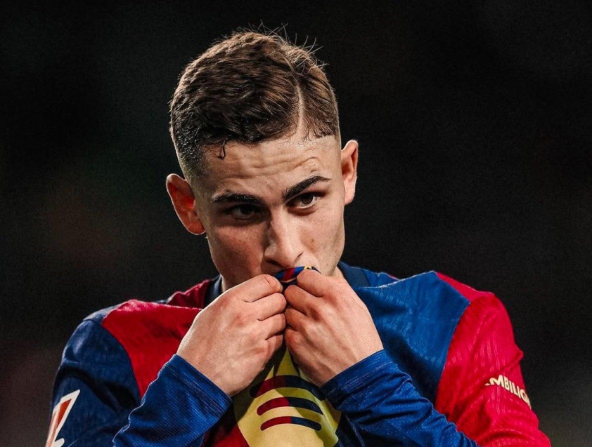 Fermin Lopez thể hiện quyết tâm cống hiến cho Barcelona