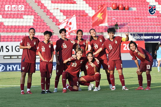 Cầu thủ Thái Lan