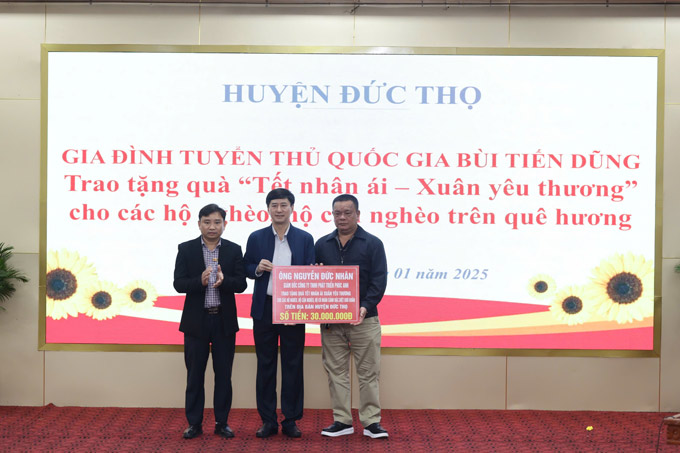 Bố vợ Bùi Tiến Dũng