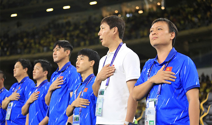 HLV Kim Sang Sik dẫn dắt U23 Việt Nam