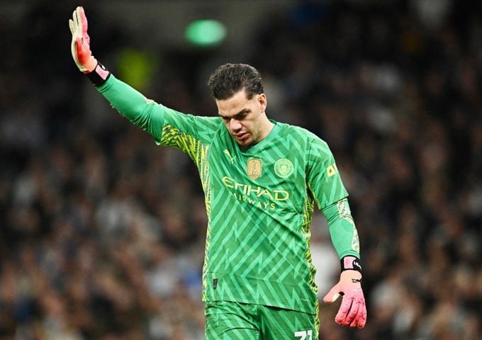 Thủ môn hàng đầu châu Âu: Những nghịch lý và thách thức trong thị trường chuyển nhượng