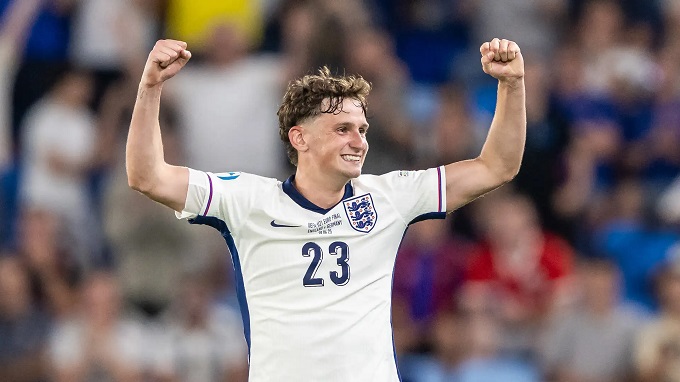 Liverpool sắp bán tài năng trẻ Morton cho Lyon với giá 15 triệu bảng