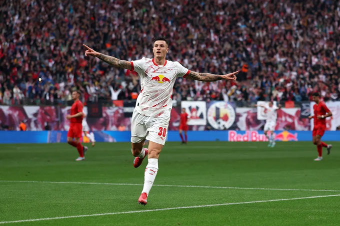 Newcastle đánh bại Man United trong cuộc đua giành chữ ký Sesko, mở ra viễn cảnh Isak đến Liverpool?