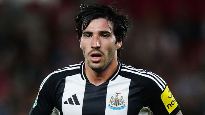 5 ngôi sao từ chối Manchester United để đến Newcastle: Những câu chuyện bất ngờ