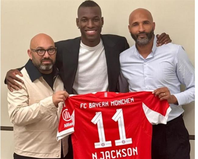 Nicolas Jackson trong màu áo Bayern Munich