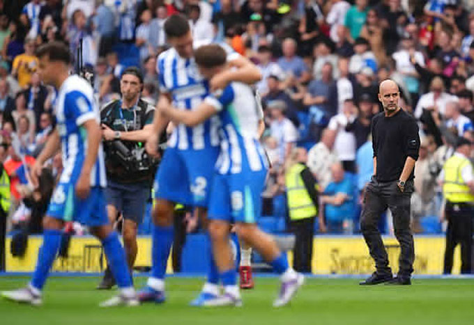 Man City gặp khó khăn