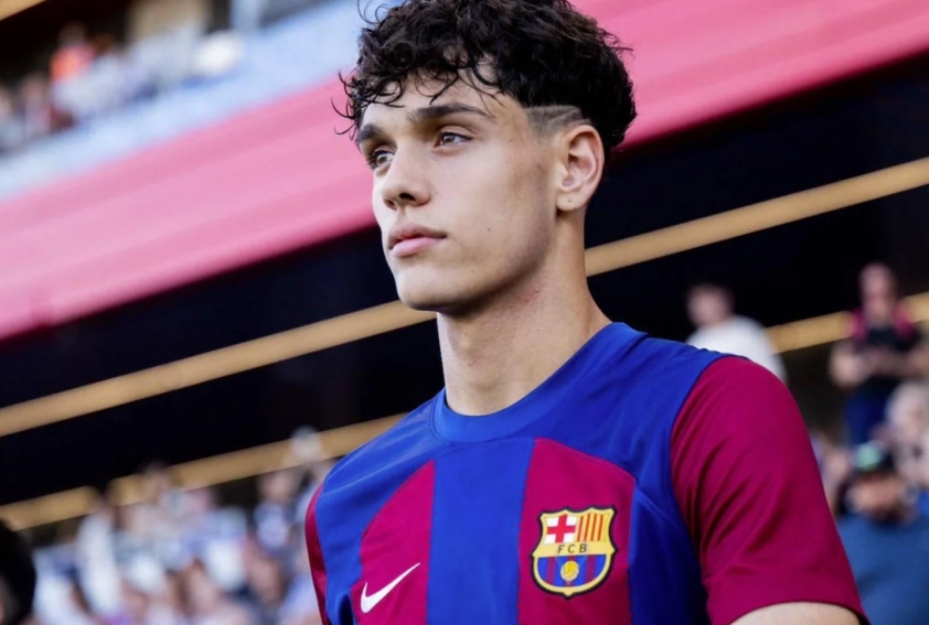 Hector Fort trong màu áo Barcelona