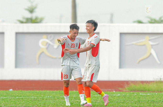 Mai Xuân Quyết ghi bàn thắng quyết định