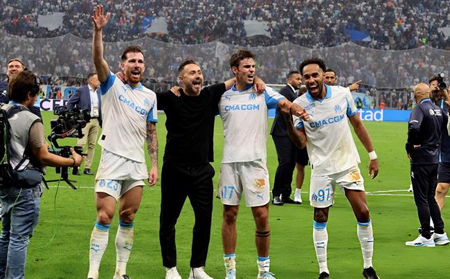 Marseille ăn mừng chiến thắng lịch sử trước PSG