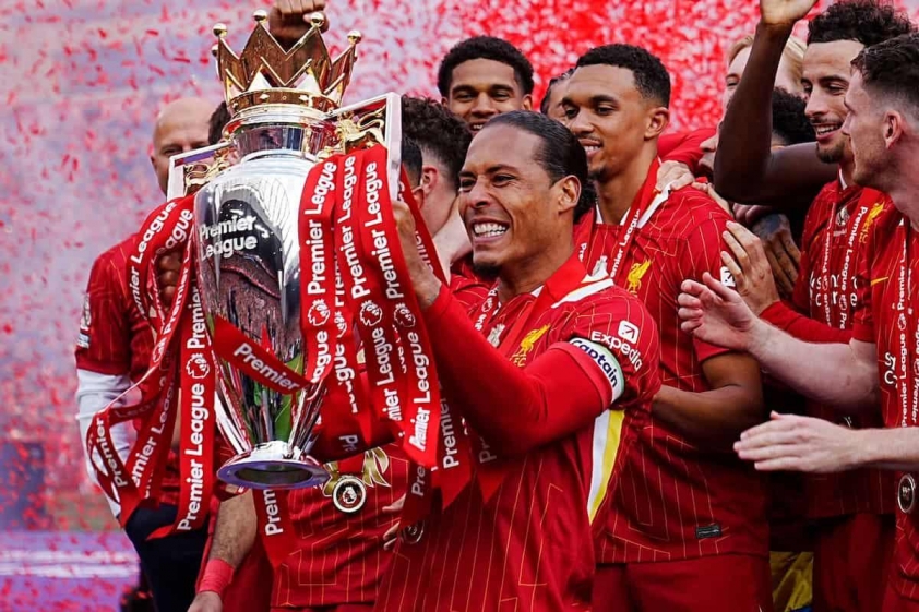Liverpool chuẩn bị ký hợp đồng với trung vệ hàng đầu thế giới