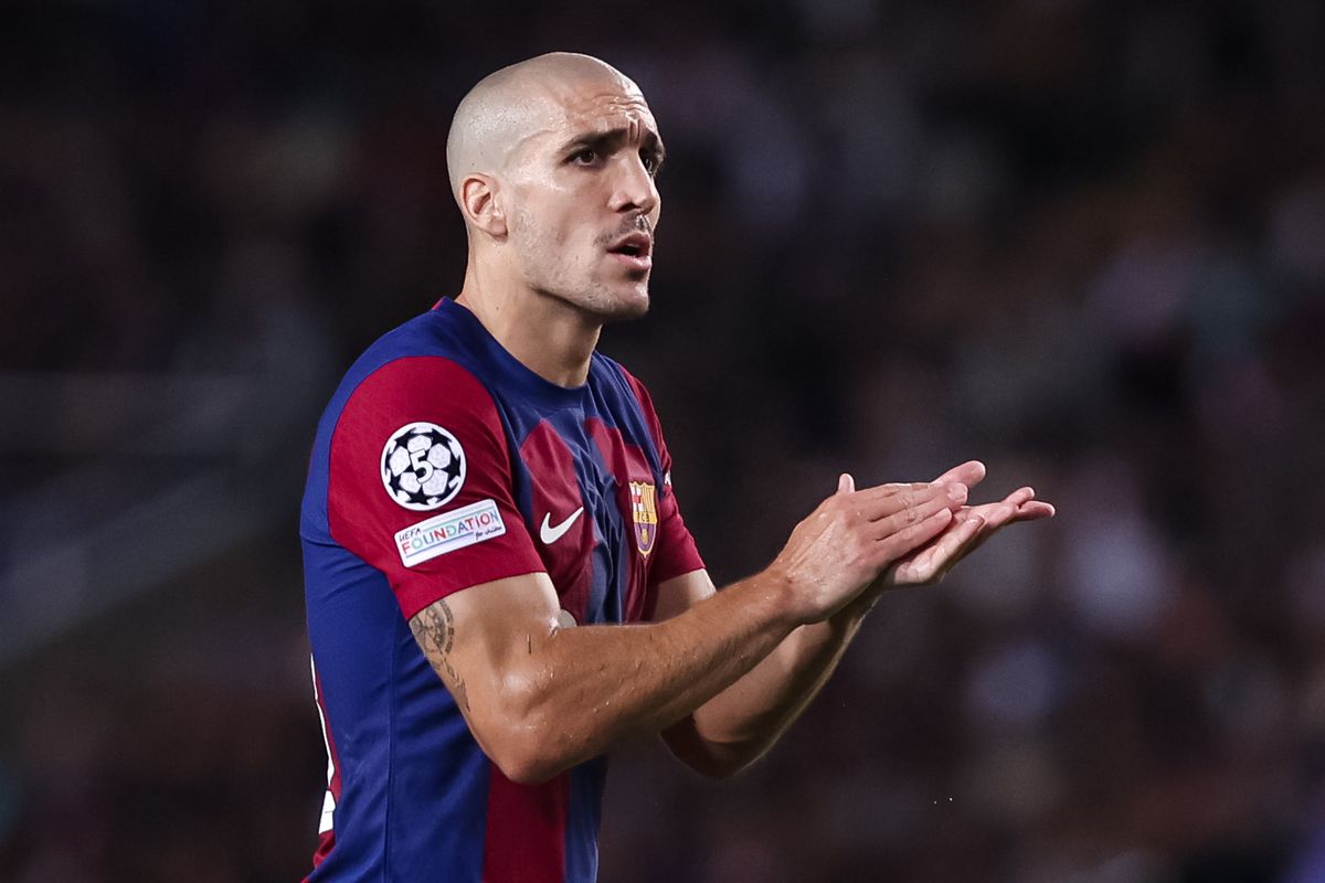 Oriol Romeu rời FC Barcelona