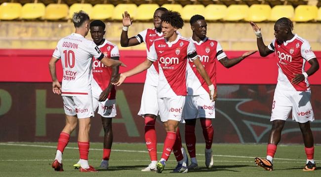 Monaco gặp khó khăn trên sân khách