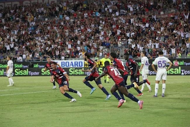 Cagliari ở nửa trên bảng xếp hạng