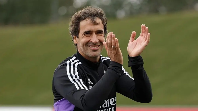 Ảnh Raul Gonzalez