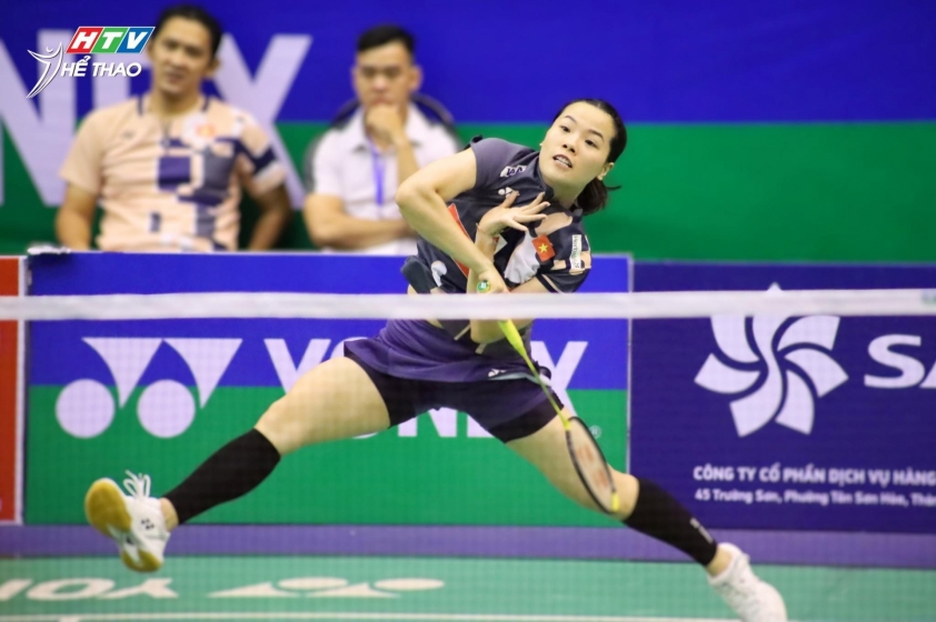 Nguyễn Thùy Linh ăn mừng chiến thắng